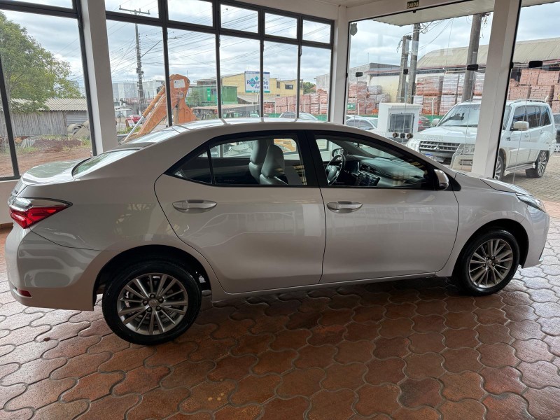TOYOTA COROLLA 1.8 GLI UPPER 2019/2019 RIGAUTO VEÍCULOS VENÂNCIO AIRES / Carros no Vale