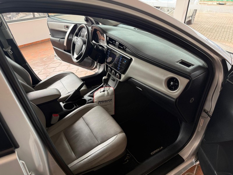 TOYOTA COROLLA 1.8 GLI UPPER 2019/2019 RIGAUTO VEÍCULOS VENÂNCIO AIRES / Carros no Vale