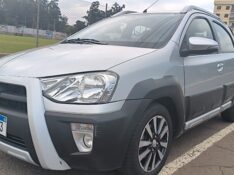 TOYOTA ETIOS 1.5 CROSS 2014/2015 ADRIANO VEÍCULOS CRUZEIRO DO SUL / Carros no Vale