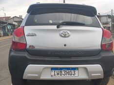 TOYOTA ETIOS 1.5 CROSS 2014/2015 ADRIANO VEÍCULOS CRUZEIRO DO SUL / Carros no Vale