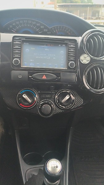 TOYOTA ETIOS 1.5 CROSS 2014/2015 ADRIANO VEÍCULOS CRUZEIRO DO SUL / Carros no Vale