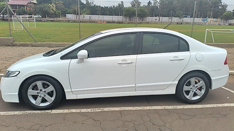 HONDA CIVIC 1.8 LXS 16V FLEX 4P AUTOMÁTICO 2008/2008 ADRIANO VEÍCULOS CRUZEIRO DO SUL / Carros no Vale