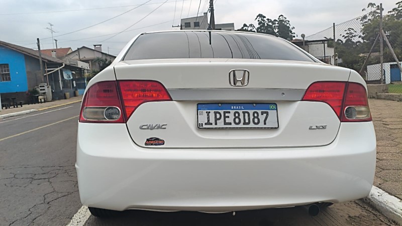 HONDA CIVIC 1.8 LXS 16V FLEX 4P AUTOMÁTICO 2008/2008 ADRIANO VEÍCULOS CRUZEIRO DO SUL / Carros no Vale