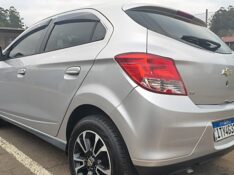 CHEVROLET ONIX 1.4 MT LT 2013/2013 ADRIANO VEÍCULOS CRUZEIRO DO SUL / Carros no Vale