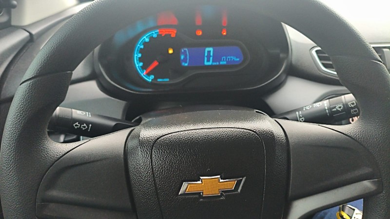CHEVROLET ONIX 1.4 MT LT 2013/2013 ADRIANO VEÍCULOS CRUZEIRO DO SUL / Carros no Vale