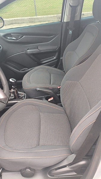 CHEVROLET ONIX 1.4 MT LT 2013/2013 ADRIANO VEÍCULOS CRUZEIRO DO SUL / Carros no Vale