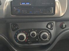 FIAT UNO 1.0 EVO VIVACE 8V FLEX 4P MANUAL 2012/2013 ADRIANO VEÍCULOS CRUZEIRO DO SUL / Carros no Vale