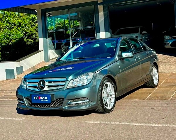 MERCEDES-BENZ C 180 1.8 CGI CLASSIC 16V TURBO 2011/2012 SÉTIMA VEÍCULOS GUAPORÉ / Carros no Vale