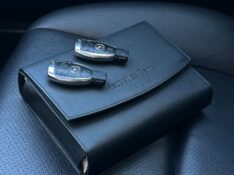 MERCEDES-BENZ C 180 1.8 CGI CLASSIC 16V TURBO 2011/2012 SÉTIMA VEÍCULOS GUAPORÉ / Carros no Vale