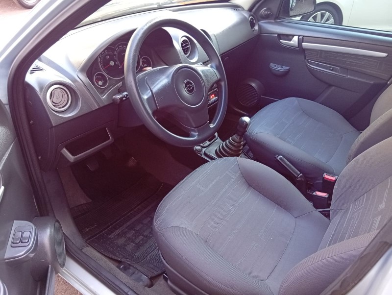 CHEVROLET PRISMA 1.4 MAXX 2006/2007 ALTERNATIVA VEÍCULOS LAJEADO / Carros no Vale