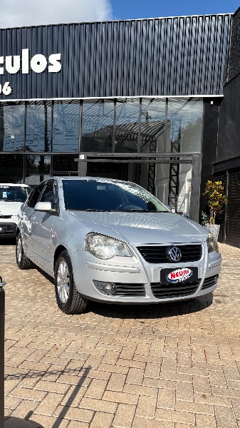 VOLKSWAGEN POLO 1.6 COMFORTLINE 2009/2009 NEURI VEÍCULOS LAJEADO / Carros no Vale VOLKSWAGEN POLO 1.6 COMFORTLINE 2009/2009 NEURI VEÍCULOS LAJEADO / Carros no Vale