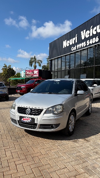 VOLKSWAGEN POLO 1.6 COMFORTLINE 2009/2009 NEURI VEÍCULOS LAJEADO / Carros no Vale VOLKSWAGEN POLO 1.6 COMFORTLINE 2009/2009 NEURI VEÍCULOS LAJEADO / Carros no Vale