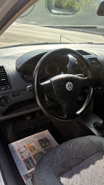 VOLKSWAGEN POLO 1.6 COMFORTLINE 2009/2009 NEURI VEÍCULOS LAJEADO / Carros no Vale VOLKSWAGEN POLO 1.6 COMFORTLINE 2009/2009 NEURI VEÍCULOS LAJEADO / Carros no Vale
