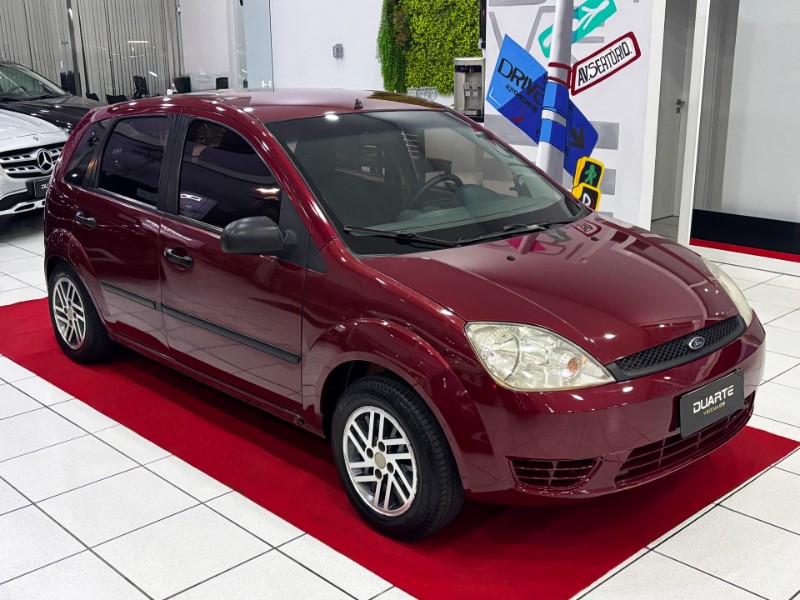 FORD FIESTA 1.0 PERSONNALITE 8V 2002/2003 DUARTE VEÍCULOS PORTO ALEGRE / Carros no Vale FORD FIESTA 1.0 PERSONNALITE 8V 2002/2003 DUARTE VEÍCULOS PORTO ALEGRE / Carros no Vale