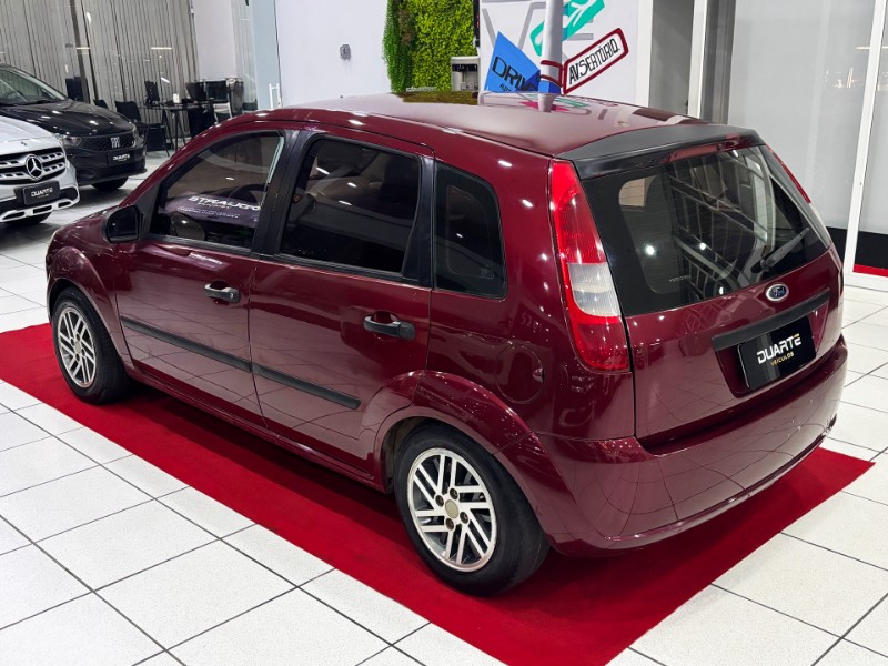 FORD FIESTA 1.0 PERSONNALITE 8V 2002/2003 DUARTE VEÍCULOS PORTO ALEGRE / Carros no Vale FORD FIESTA 1.0 PERSONNALITE 8V 2002/2003 DUARTE VEÍCULOS PORTO ALEGRE / Carros no Vale