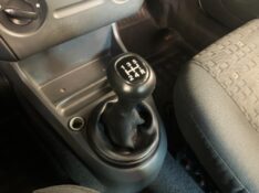 FORD FIESTA 1.0 PERSONNALITE 8V 2002/2003 DUARTE VEÍCULOS PORTO ALEGRE / Carros no Vale