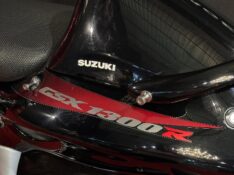 SUZUKI MOTOS GSX 1300 R HAYABUSA /2007 EXCLUSIVO VEÍCULOS SANTA CRUZ DO SUL / Carros no Vale