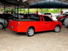 VOLKSWAGEN SAVEIRO 1.6 CE 2005/2006 RICARDO VEÍCULOS TEUTÔNIA / Carros no Vale