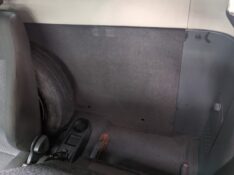 VOLKSWAGEN SAVEIRO 1.6 CE 2005/2006 RICARDO VEÍCULOS TEUTÔNIA / Carros no Vale
