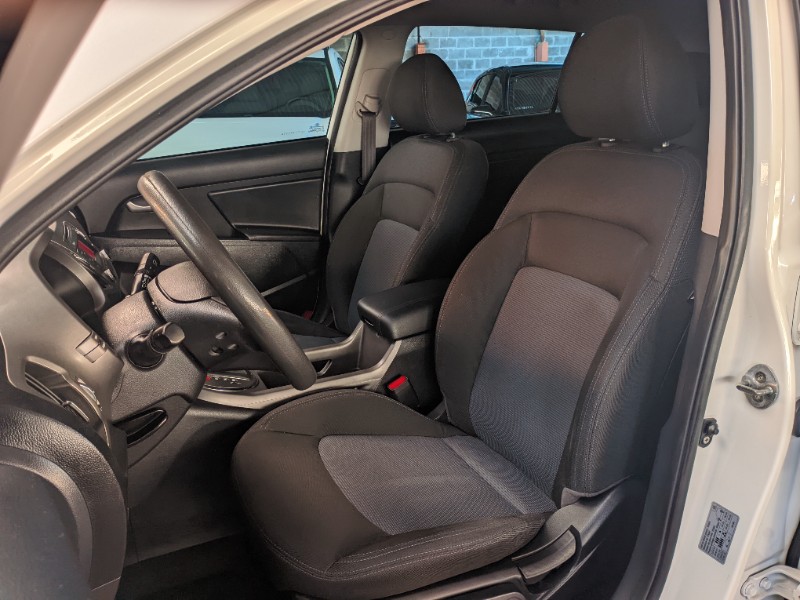KIA SPORTAGE 2.0 LX 4X2 16V FLEX 4P AUTOMÁTICO 2014/2015 RICARDO VEÍCULOS TEUTÔNIA / Carros no Vale