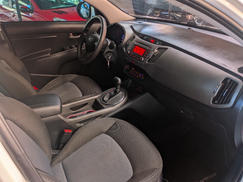KIA SPORTAGE 2.0 LX 4X2 16V FLEX 4P AUTOMÁTICO 2014/2015 RICARDO VEÍCULOS TEUTÔNIA / Carros no Vale