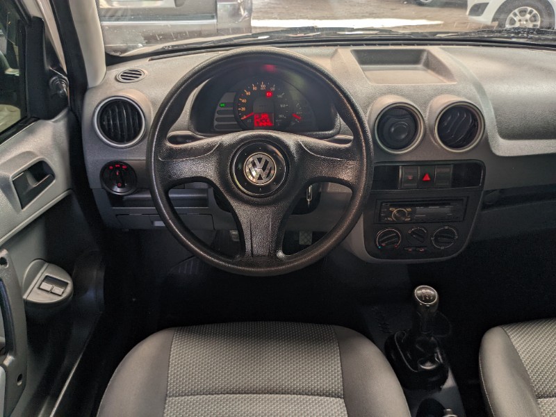 VOLKSWAGEN GOL 1.0 CITY 2011/2012 RICARDO VEÍCULOS TEUTÔNIA / Carros no Vale