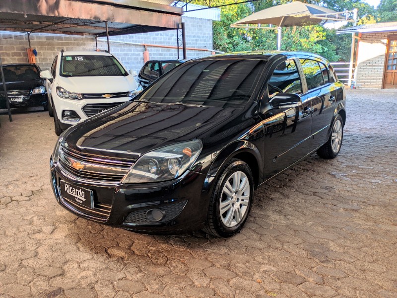 CHEVROLET VECTRA GT VECTRA 2.0 MPFI GT HATCH 8V FLEX 4P MANUAL 2010/2011 RICARDO VEÍCULOS TEUTÔNIA / Carros no Vale
