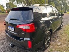 KIA SORENTO EX2 3.5 /2015 MENEGHINI VEÍCULOS ARROIO DO MEIO / Carros no Vale