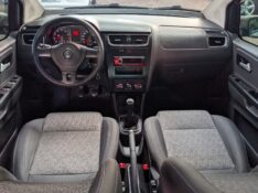 VOLKSWAGEN FOX 1.0 MI TREND 8V 2012/2013 RICARDO VEÍCULOS TEUTÔNIA / Carros no Vale