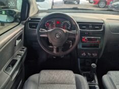 VOLKSWAGEN FOX 1.0 MI TREND 8V 2012/2013 RICARDO VEÍCULOS TEUTÔNIA / Carros no Vale