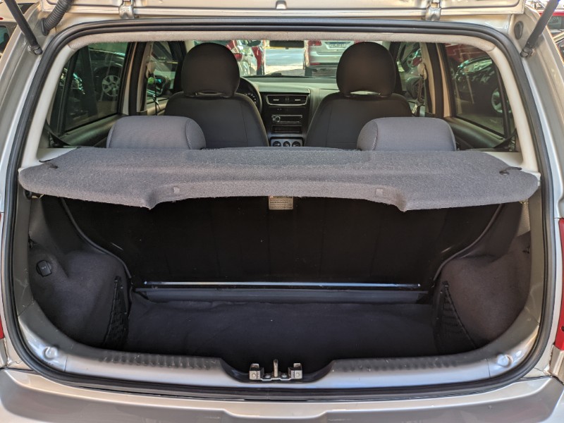 VOLKSWAGEN FOX 1.0 MI TREND 8V 2012/2013 RICARDO VEÍCULOS TEUTÔNIA / Carros no Vale