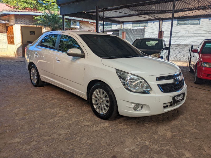 CHEVROLET COBALT 1.4 LTZ 2014/2015 RICARDO VEÍCULOS TEUTÔNIA / Carros no Vale