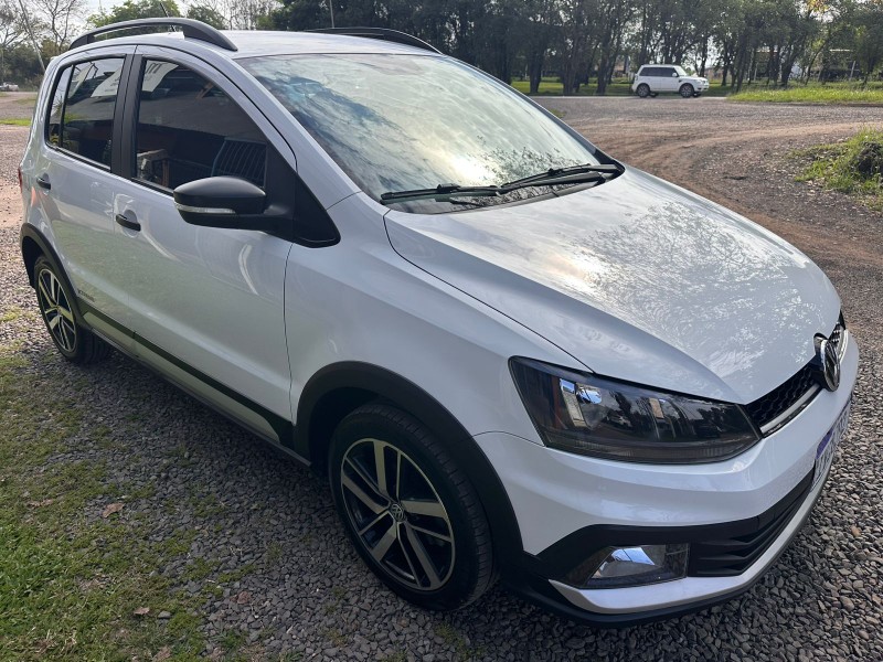VOLKSWAGEN FOX EXTREME 1.6 /2018 MENEGHINI VEÍCULOS ARROIO DO MEIO / Carros no Vale VOLKSWAGEN FOX EXTREME 1.6 /2018 MENEGHINI VEÍCULOS ARROIO DO MEIO / Carros no Vale
