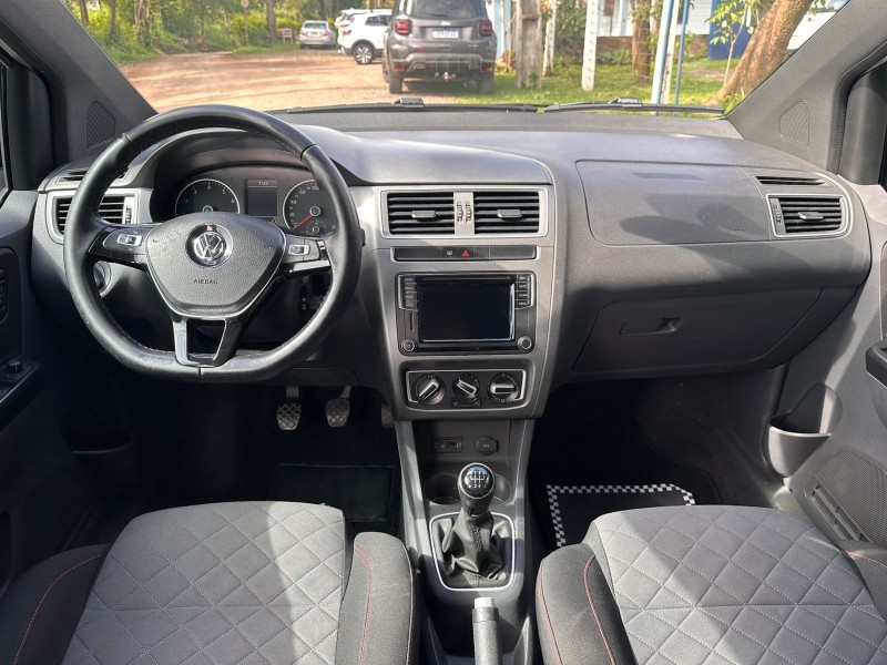 VOLKSWAGEN FOX EXTREME 1.6 /2018 MENEGHINI VEÍCULOS ARROIO DO MEIO / Carros no Vale VOLKSWAGEN FOX EXTREME 1.6 /2018 MENEGHINI VEÍCULOS ARROIO DO MEIO / Carros no Vale