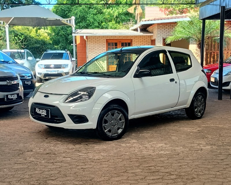 FORD KA 1.0 2013 2012/2013 RICARDO VEÍCULOS TEUTÔNIA / Carros no Vale FORD KA 1.0 2013 2012/2013 RICARDO VEÍCULOS TEUTÔNIA / Carros no Vale