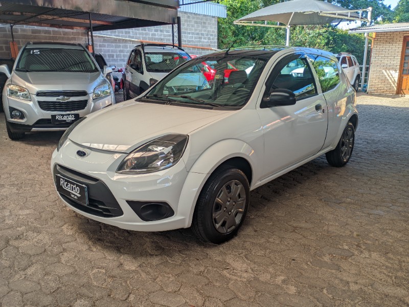 FORD KA 1.0 2013 2012/2013 RICARDO VEÍCULOS TEUTÔNIA / Carros no Vale FORD KA 1.0 2013 2012/2013 RICARDO VEÍCULOS TEUTÔNIA / Carros no Vale