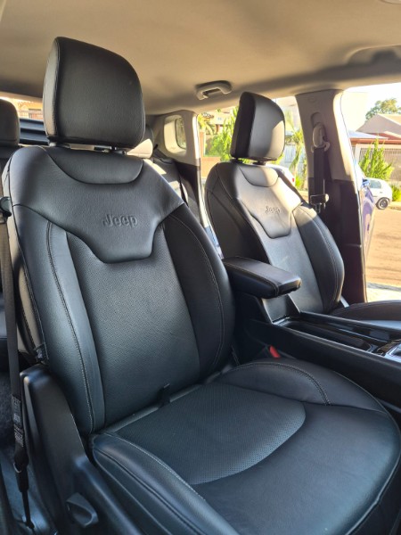 JEEP COMPASS 1.3 LONGITUDE T270 16V TURBO /2023 DE CONTO AUTOMÓVEIS SARANDI / Carros no Vale JEEP COMPASS 1.3 LONGITUDE T270 16V TURBO /2023 DE CONTO AUTOMÓVEIS SARANDI / Carros no Vale