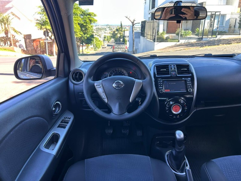 NISSAN MARCH SL 1.6 16V FLEXSTART 5P MEC. 2015/2015 LS MULTIMARCAS VENÂNCIO AIRES / Carros no Vale