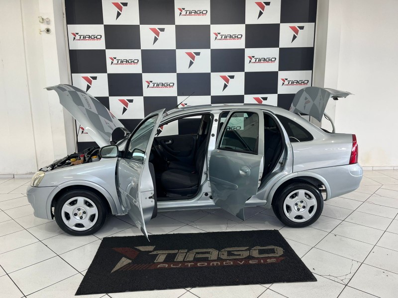 CHEVROLET CORSA SEDAN PREMIUM 1.4 8V FLEX 2009 2010/2010 TIAGO AUTOMÓVEIS VENÂNCIO AIRES / Carros no Vale