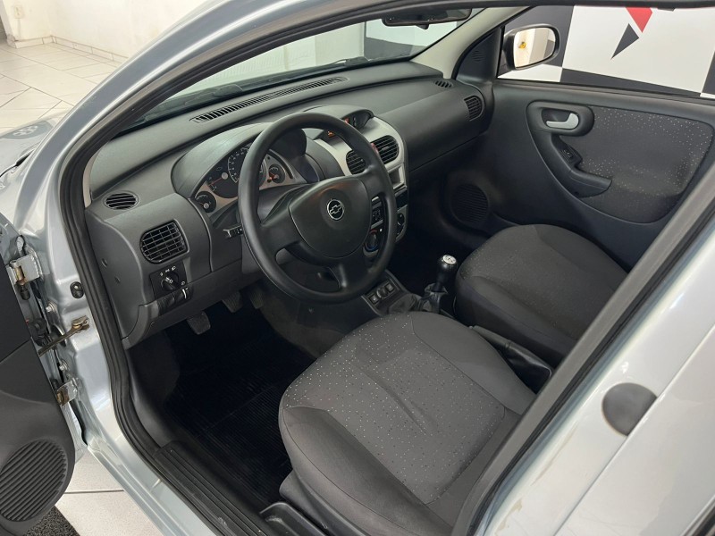 CHEVROLET CORSA SEDAN PREMIUM 1.4 8V FLEX 2009 2010/2010 TIAGO AUTOMÓVEIS VENÂNCIO AIRES / Carros no Vale