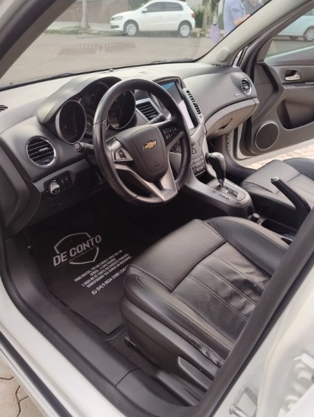 CHEVROLET CRUZE 1.8 LTZ 16V /2014 DE CONTO AUTOMÓVEIS SARANDI / Carros no Vale CHEVROLET CRUZE 1.8 LTZ 16V /2014 DE CONTO AUTOMÓVEIS SARANDI / Carros no Vale
