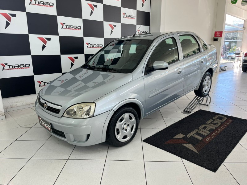 CHEVROLET CORSA SEDAN PREMIUM 1.4 8V FLEX 2009 2010/2010 TIAGO AUTOMÓVEIS VENÂNCIO AIRES / Carros no Vale