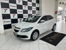 CHEVROLET ONIX HATCH LT 1.4 8V FLEXPOWER 5P MEC. 2016/2016 TIAGO AUTOMÓVEIS VENÂNCIO AIRES / Carros no Vale