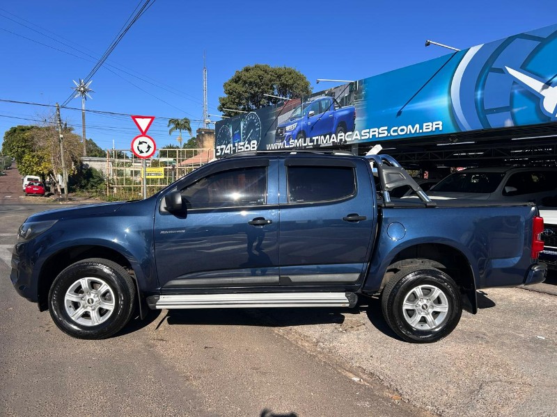 CHEVROLET S-10 ADVANTAGE 2.5 FLEX 4X2 CD 2017/2017 LS MULTIMARCAS VENÂNCIO AIRES / Carros no Vale