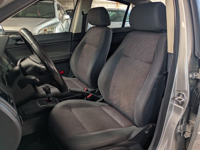VOLKSWAGEN POLO 1.6 MI COMFORTLINE 8V 2010/2011 RICARDO VEÍCULOS TEUTÔNIA / Carros no Vale