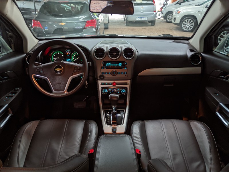 CHEVROLET CAPTIVA 3.0 SFI AWD V6 24V 2011/2011 RICARDO VEÍCULOS TEUTÔNIA / Carros no Vale