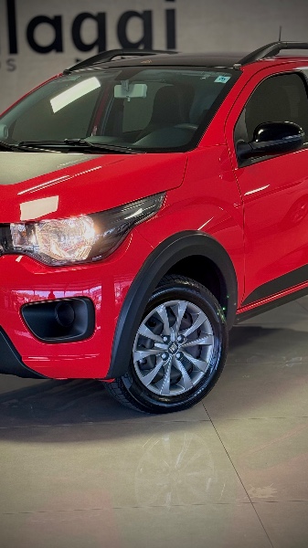 FIAT MOBI 1.0 EVO FLEX TREKKING MANUAL 2022/2022 MALAGGI VEÍCULOS ENCANTADO / Carros no Vale
