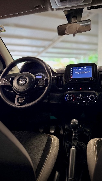 FIAT MOBI 1.0 EVO FLEX TREKKING MANUAL 2022/2022 MALAGGI VEÍCULOS ENCANTADO / Carros no Vale