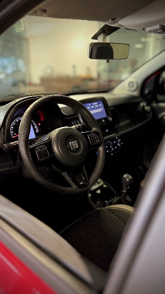 FIAT MOBI 1.0 EVO FLEX TREKKING MANUAL 2022/2022 MALAGGI VEÍCULOS ENCANTADO / Carros no Vale