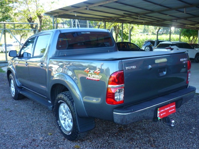 TOYOTA HILLUX CD SRV 2013/2014 PREMIUM AUTOMÓVEIS ARROIO DO MEIO / Carros no Vale TOYOTA HILLUX CD SRV 2013/2014 PREMIUM AUTOMÓVEIS ARROIO DO MEIO / Carros no Vale